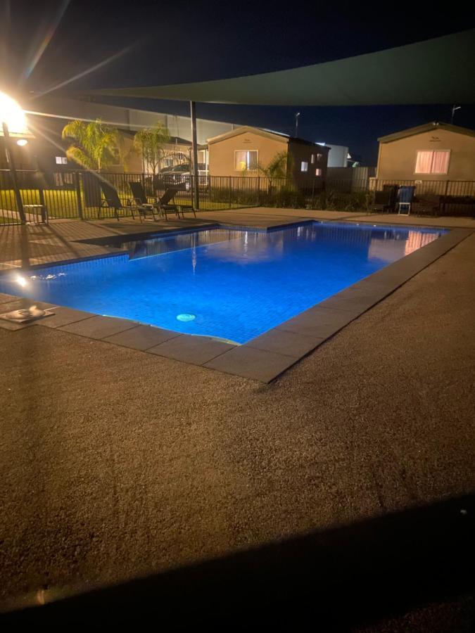 Riverside Cabin Park Shepparton Exterior foto